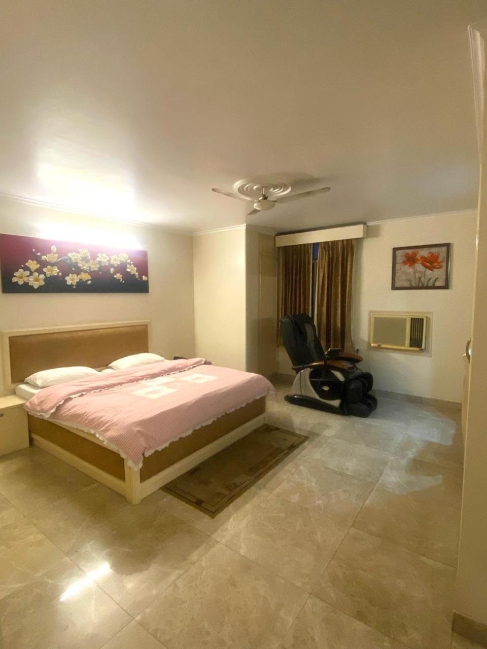 Hotel Mayur Deluxe Meerut Ngoại thất bức ảnh