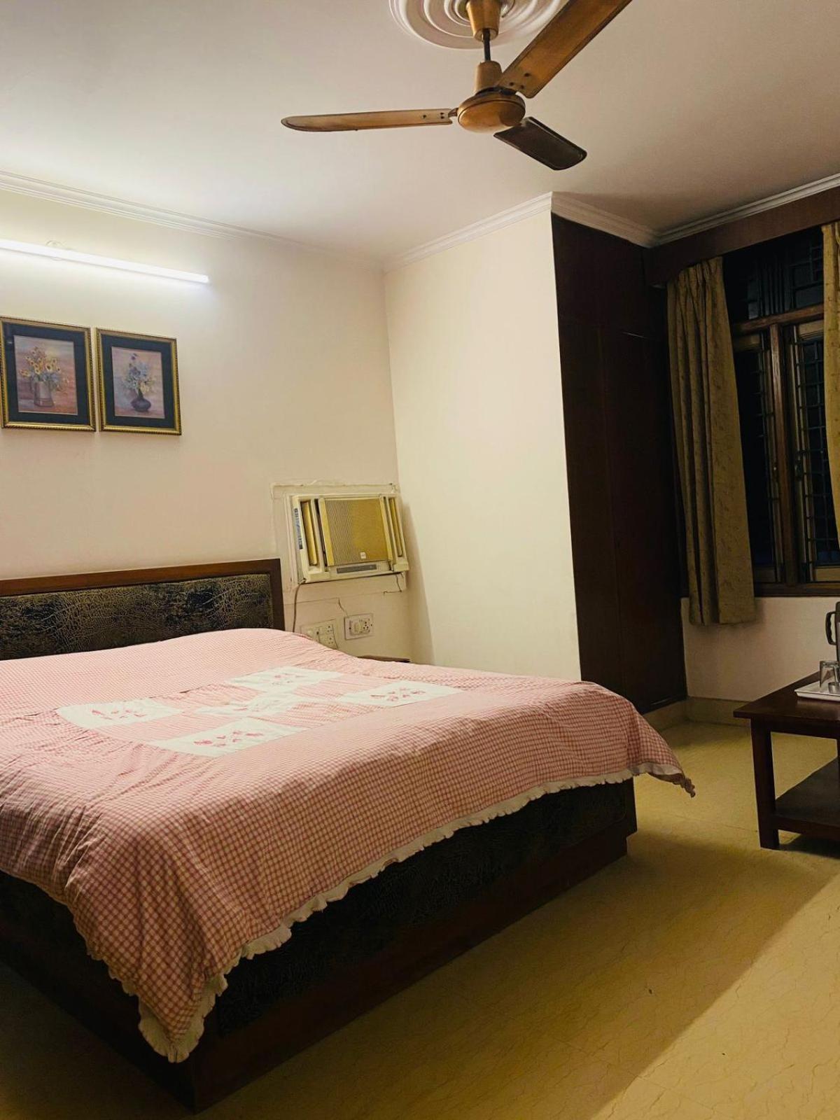 Hotel Mayur Deluxe Meerut Ngoại thất bức ảnh